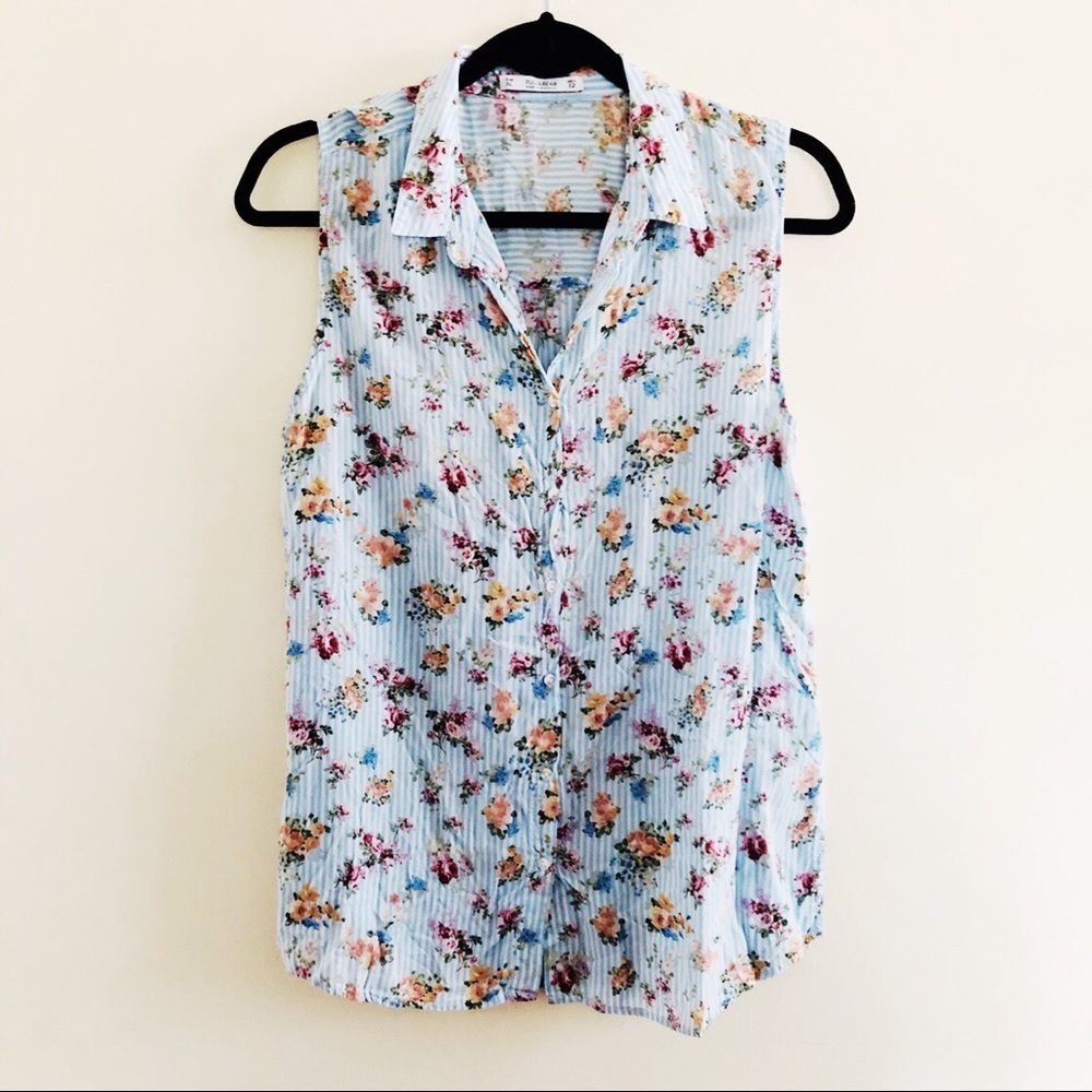 Pull & Bear Sleeveless Floral Top
